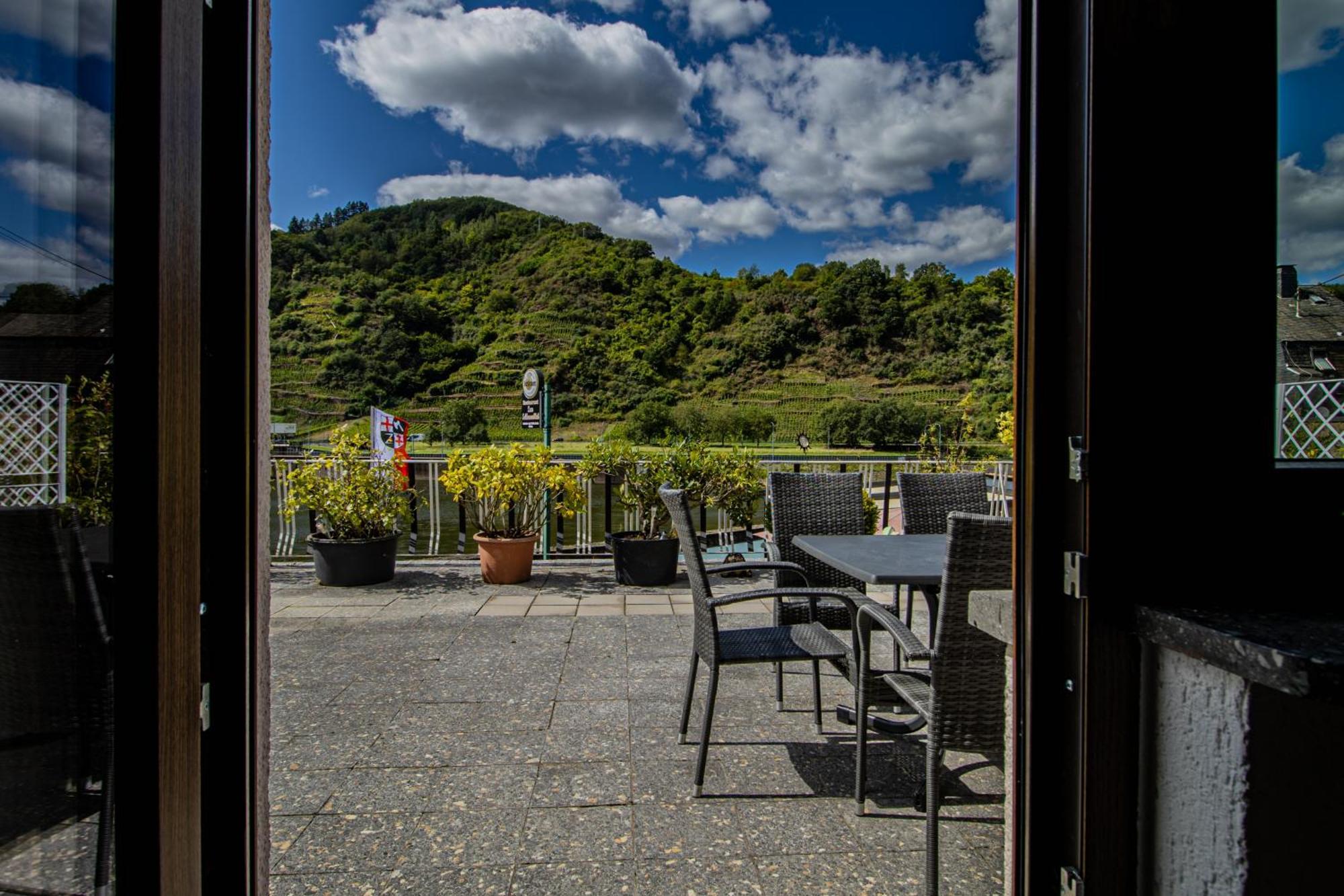 Exklusive Moselidylle: Fewo Mit Traumhaftem Staustufenblick, Netflix, Terrasse Neef Buitenkant foto